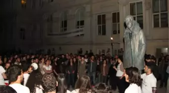 Mimar Sinan Güzel Sanatlar Üniversitesi'nde Deniz Gezmiş Heykeli Tartışması