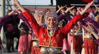 Paü Rektöründen Bahar Şenliğinde Harmandalı