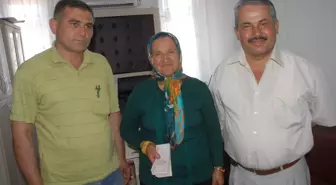 Deve Güreşi Ağası Şerife Çaylı, Yanan Okula 15 Bin TL Bağışladı