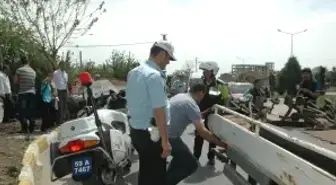 Motosikletli Trafik Polisi Kaza Yaptı