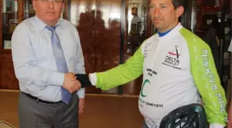 Gönüllü Bisiklet Kullanıcısı Başkaptan'dan Başkan Vekili Akın'a Ziyaret