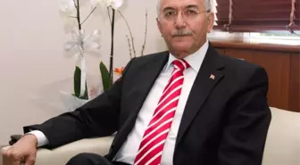 Esogü Rektörü Prof. Dr. Hasan Gönen'in Hemşireler Haftası Mesajı