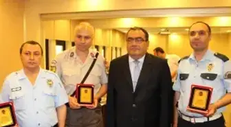 Trafik Haftası'nda Örnek Öğrenci ve Sürücülere Ödül