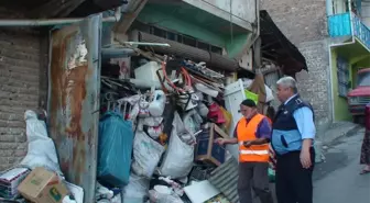 Çöp Ev, Zabıta Ekiplerini Hayrete Düşürdü
