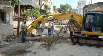 Lapsekide Alt Yapı Çalışmaları Sürüyor