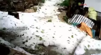 Sakarya Bir Saatlik Dolu Yaylayı Beyaza Bürüdü Bir Saatlik Dolu Yaylayı Beyaza Bürüdü