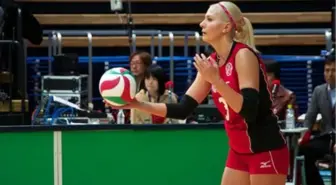 Voleybolcu Yeliz Başa'nın Uzakdoğu Seferi Sürüyor