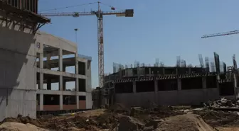 İlahiyat Fakültesinde Çalışmalar Devam Ediyor