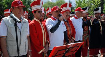 Mehter Çaldı Rektör ve Başkan Söyledi