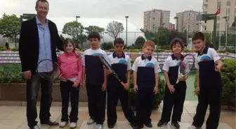 Sakarya Tenis Akademisi, İstanbul'da Yapılan Tenis Turnuvasında 1'nciliği Aldı