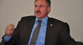 Ak Partili Özdağ: Esad Bindiği Dalı Kesti