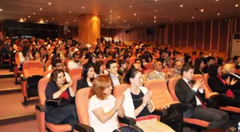 Bü'de Öğretmenli Mesleği Paneli Düzenlendi