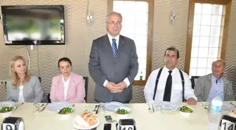 Koruyucu Aileler Yemekte Buluştu