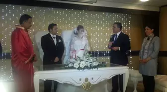 Cumhurbaşkanı Gül Nikah Şahitliği Yaptı