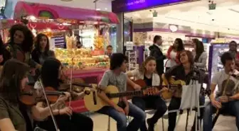 Espark'ta Resim Sergisi