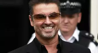 Ünlü Şarkıcı George Michael, Kaza Geçirdi