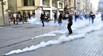 Beyoğlu'nda İzinsiz Gösteriye Polisten Müdahale