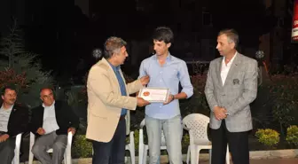 Boşnakça Kursunu Tamamlayan 25 Kursiyer Sertifikalarını Aldı