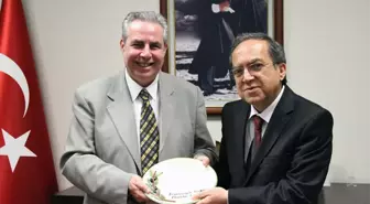 Midilli Ticaret Odası Başkanı, İzfaş'ı Ziyaret Etti