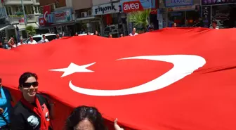 Atatürk'ü Anma Yürüyüşü Yapıldı