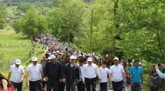 Yılmaz Tunç, 1500 Gençle Doğduğu Köy Ulukaya'da Doğa Yürüyüşü Yaptı