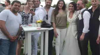 Bir Yastıkta Dizisinin 'Şifa'sı Boncuk Yılmaz Evlendi!