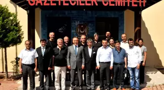 Vali Altıparmak'tan Antalya Gazeteciler Cemiyeti'ne Veda Ziyareti