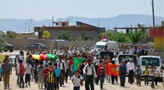 Cesedi Bulunan PKK'lı Toprağa Verildi