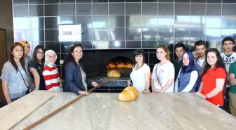 Gıda Mühendisliği Öğrencileri 'Trabzon Ekmeğini' İnceledi
