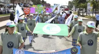 Öğrencilerden Çevre Yürüyüşü