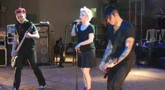 Grup Model Hayranlarını Coşturdu