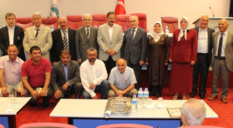 Başkan Özhaseki'ye Kültür Sanat Onur Ödülü