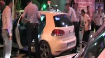 Kovalamaca Kazayla Son Buldu.2 Yaralı İzmir'de, Polis Uygulamasını Görüp Kaçmaya Başlayan Sürücü...