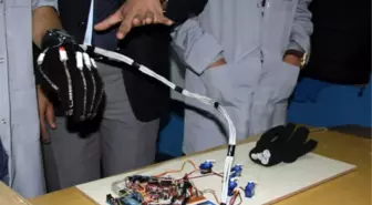 Hareketleri Taklit Eden Robot El Türkiye Üçüncüsü Oldu