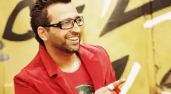 Ragga Oktay'dan 'Romantik Müzikal Komedi'