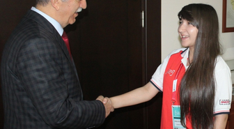 Azeri Sultanova, 'Gönül Yarası' ile Mest Etti
