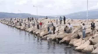 Havalar Isındı Oltasını Alan Sahile İndi