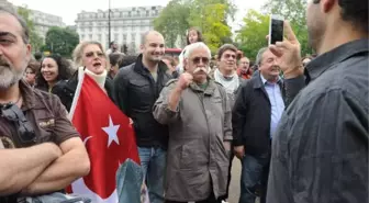 Hyde Park'ta Levent Kırca'dan Gezi Protestosu