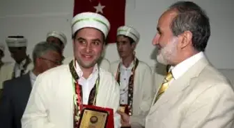 Uşak'ta Hafızlığını Tamamlayan 16 Genç Hafız İcazetlerini Aldı