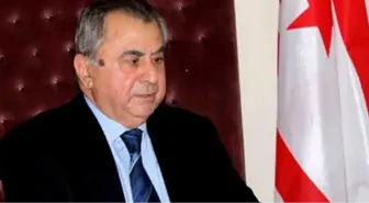 KKTC'de Küçük Hükümeti İstifa Etti