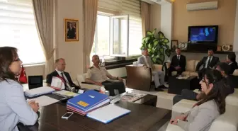 Vali Ceylan ve Beraberindeki Heyetten Neü'ne Ziyaret