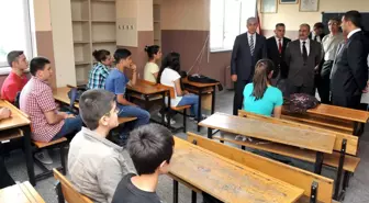 Vali Erden Ulubey İlçesindeki Okulları Ziyaret Etti