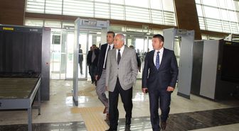 Eski Bakan Başesgioğlu, Havalimanını Gezdi