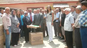 Burhaniye'de Arıcılara Ücretsiz Polen Tuzağı Dağıtıldı