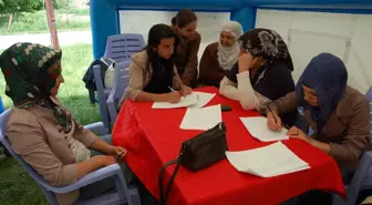 Tatvan'da 'Çocuktan Gelin Olmaz' Çadırı