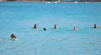 Burak Yılmaz Çeşme'ye Adım Attı