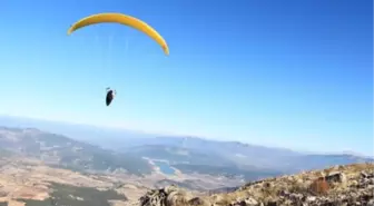 Yamaç Paraşütü Ön Dünya Kupası Çameli'nde Başladı