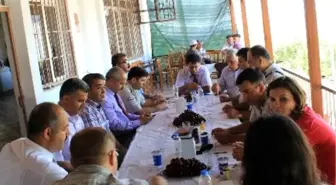 Salihli'de 12 Traktöre Tepe Lambası Takıldı