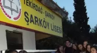 500 Lise Öğrencisi Okul Duvarlarına Resim Çizdi