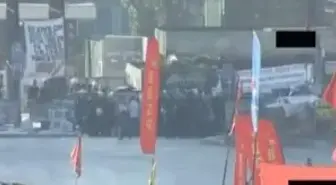 Polis Olduğu İddia Edilen Eylemci Kamerada!